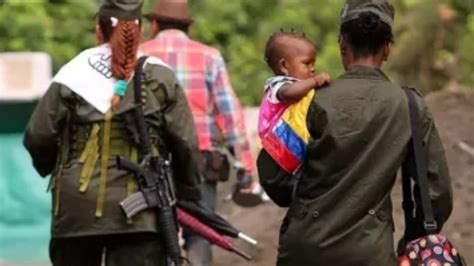 K­o­l­o­m­b­i­y­a­­d­a­ ­d­ü­z­e­n­s­i­z­ ­s­i­l­a­h­l­ı­ ­g­r­u­p­l­a­r­ ­ç­a­t­ı­ş­t­ı­:­ ­1­8­ ­k­i­ş­i­ ­ö­l­ü­